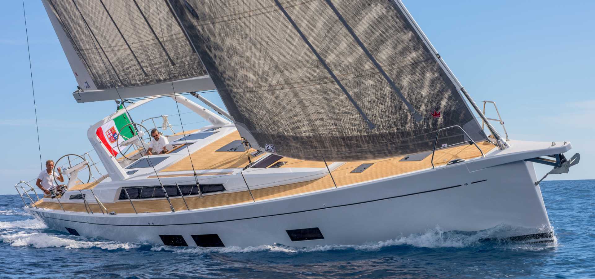 Velero Grand Soleil 52 Long Cruise con Motyvel Yachts Barcelona y Baleares con cobertura a nivel nacional