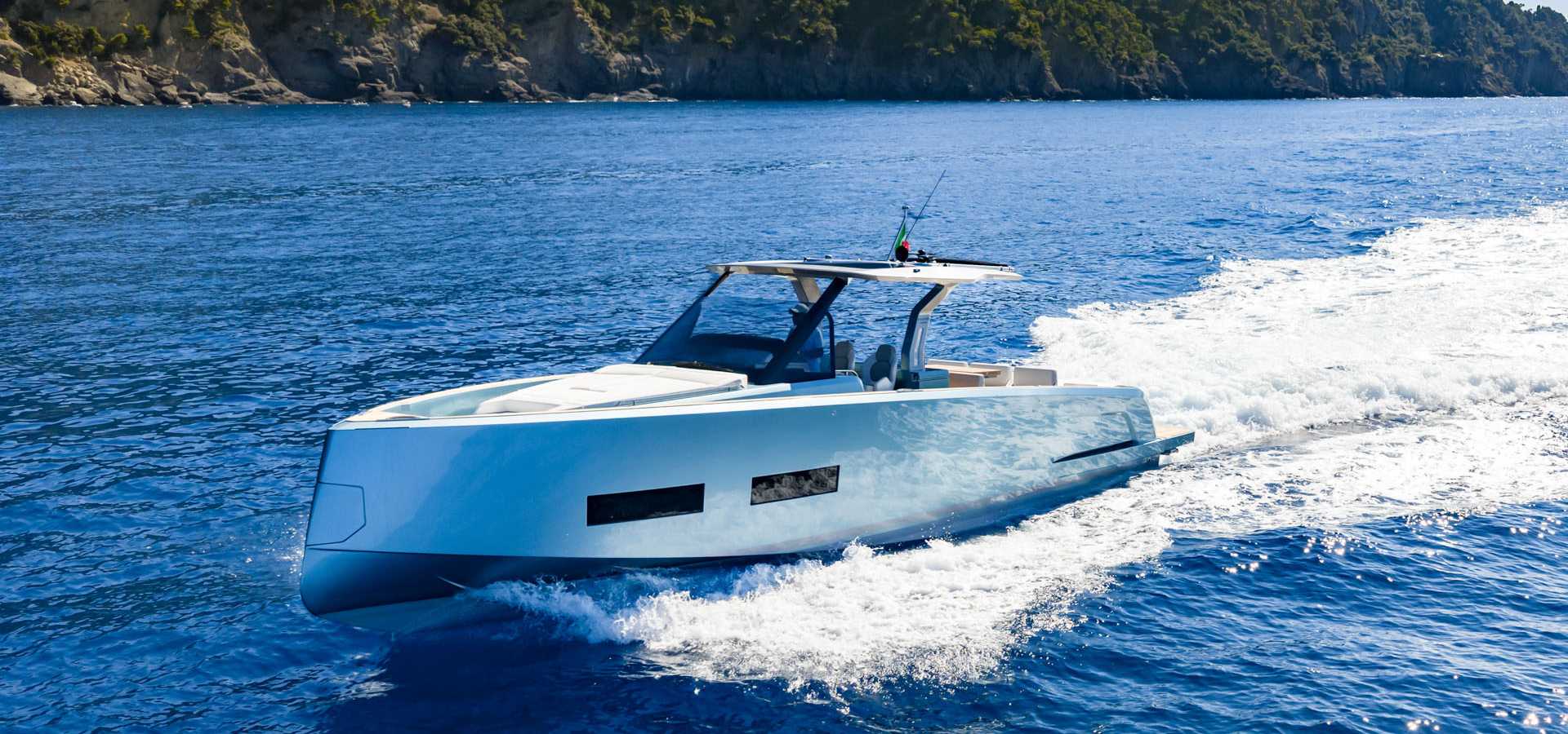 Lancha Pardo 43 navegando en Palma de Mallorca Baleares con Motyvel Yachts Barcelona y Baleares