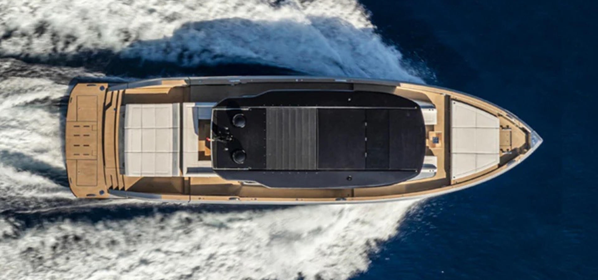 Yate Pardo GT75 en navegación con Motyvel Yachts Barcelona y Baleares